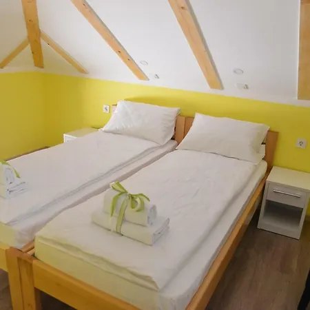 Bed & Breakfast Bojeresku *